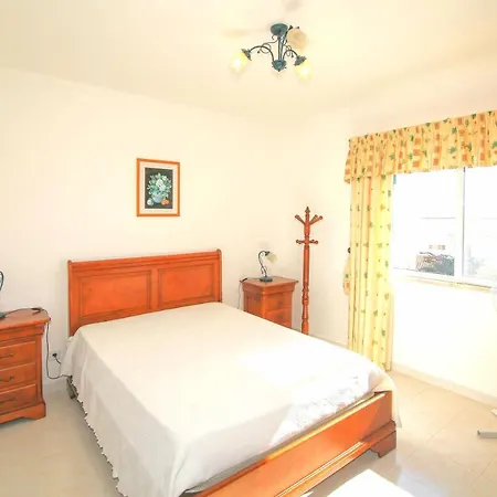Olival With Pool Walking Distance To 别墅 *