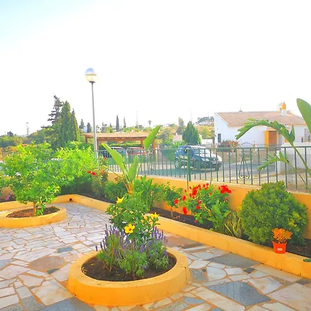 Olival With Pool Walking Distance To *