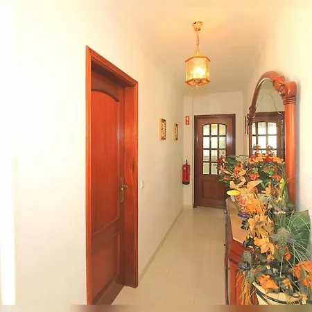 Villa Olival With Pool Walking Distance To