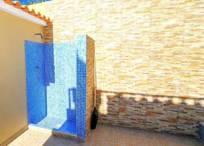 Olival With Pool Walking Distance To Villa