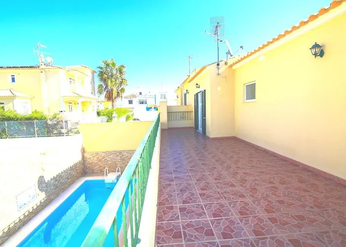 Olival With Pool Walking Distance To *