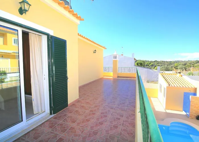 Villa Olival With Pool Walking Distance To