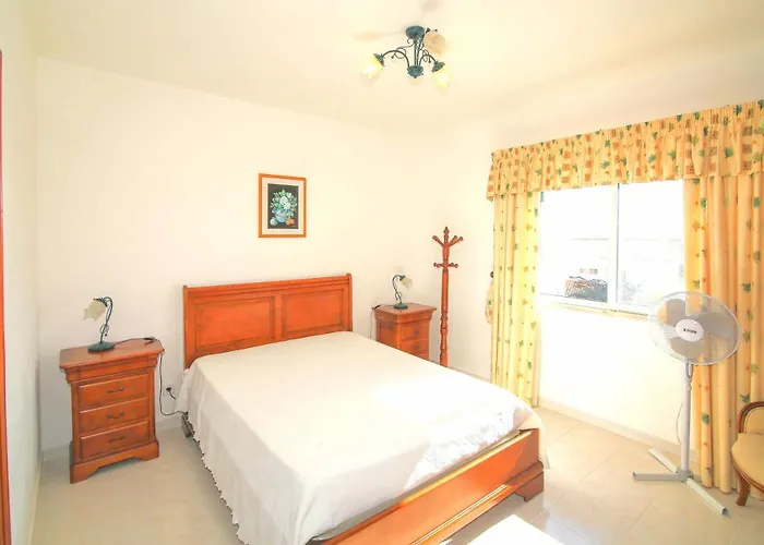 Olival With Pool Walking Distance To Villa *