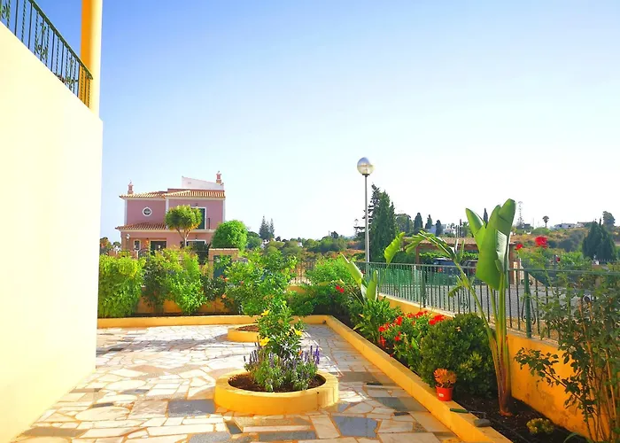 Olival With Pool Walking Distance To Villa