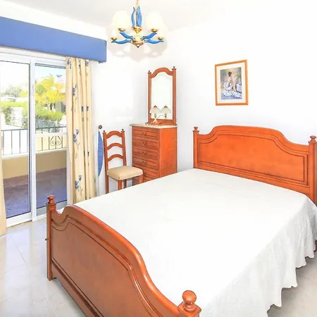 Olival With Pool Walking Distance To Villa