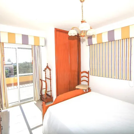 Villa Olival With Pool Walking Distance To Armação de Pêra